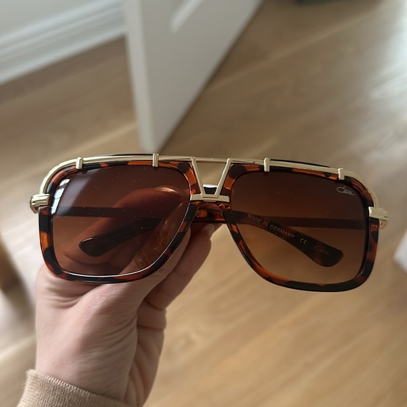 Cazal tortoise shell sunglasses - Picture 4 of 10